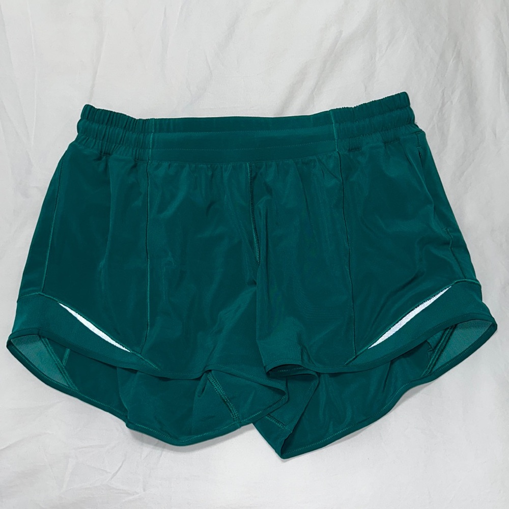 Lululemon Hotty Hot Short